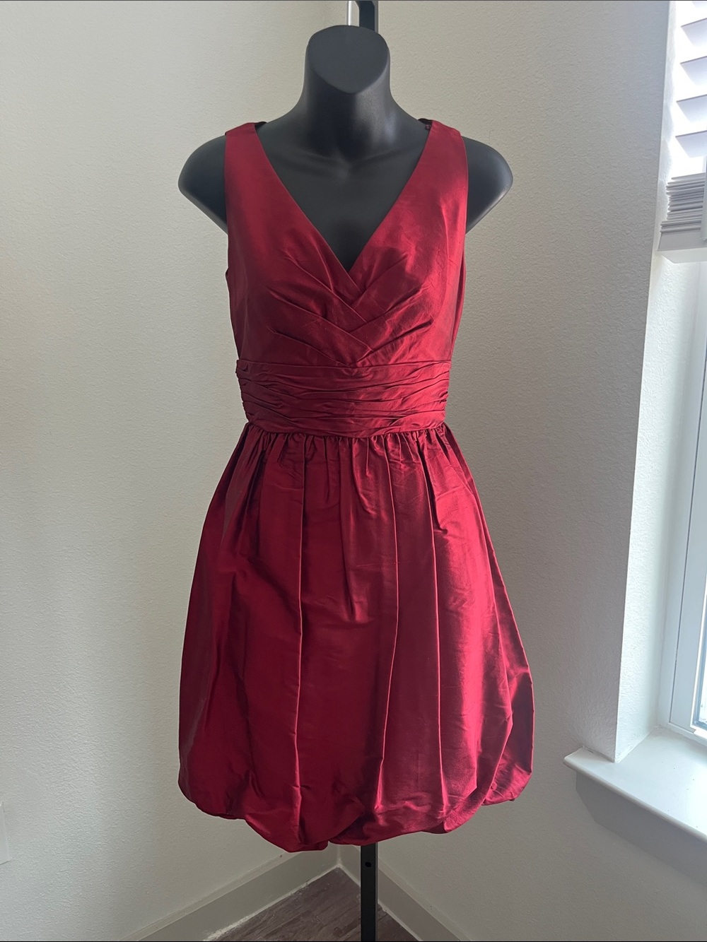 Suzi Chin For Maggy Boutique Taffeta V-Neck Sleeveless Cocktail Dress Preloved